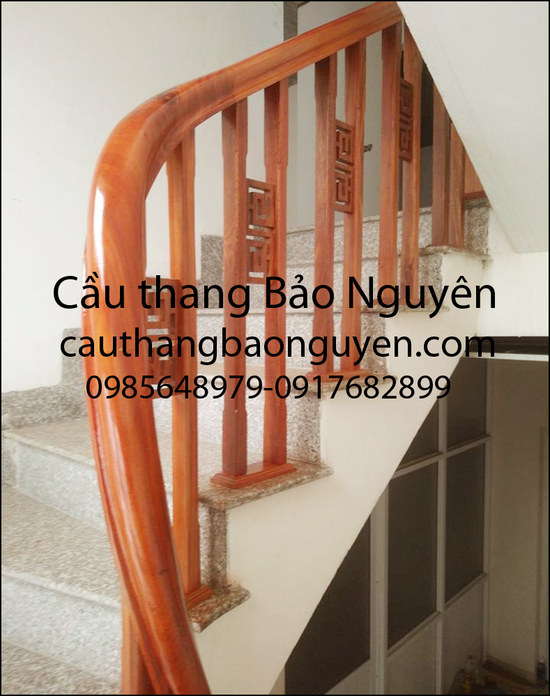 mẫu tay vin cầu thang con tiện kép kẹp chiện gỗ nghiến M7